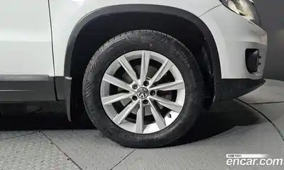 Volkswagen Tiguan 2016 2.0 Автомат в Москве № 750102, миниатюра 5