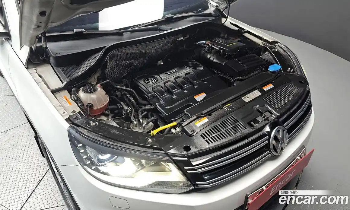 Volkswagen Tiguan 2016 2.0 Автомат в Москве № 750102, фото 6