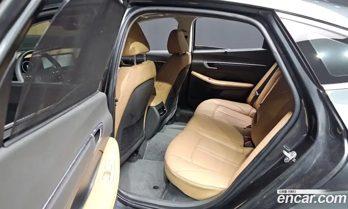 Hyundai Sonata 2023 2.0 Автомат в Москве № 756771, фото 19