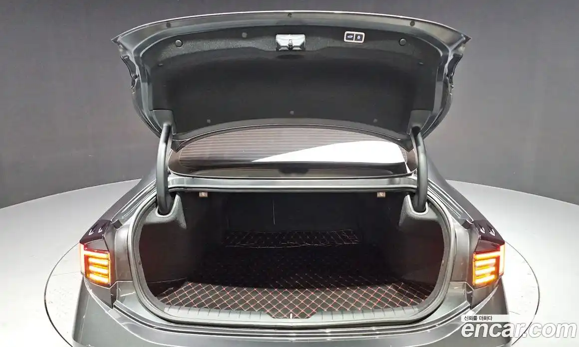 Hyundai Sonata 2023 2.0 Автомат в Москве № 756771, фото 20