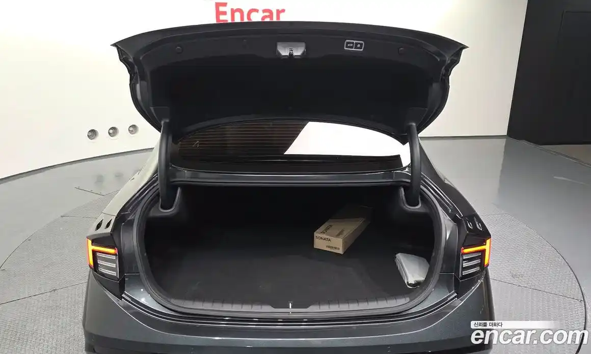 Hyundai Sonata 2024 2.0 Автомат в Москве № 756779, фото 20