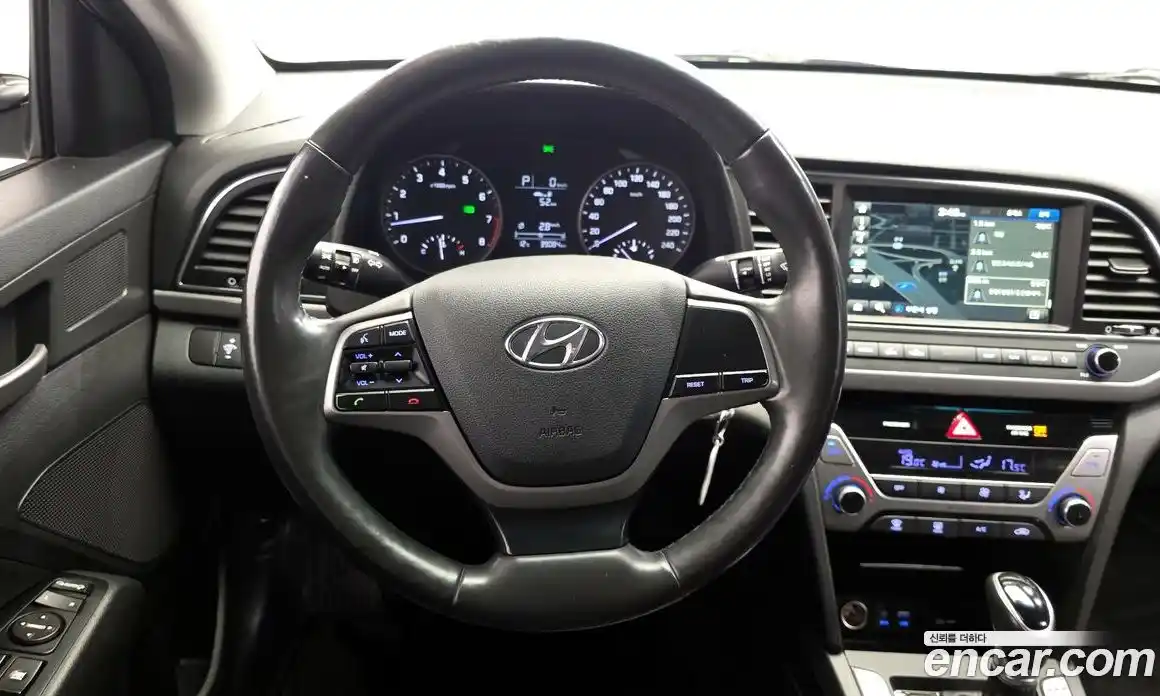 Hyundai Avante 2018 1.6 гидро в Москве № 756860, фото 13