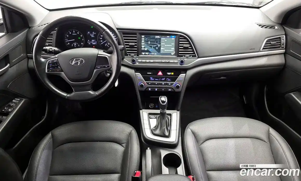 Hyundai Avante 2018 1.6 гидро в Москве № 756860, фото 7
