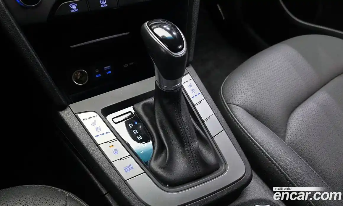 Hyundai Avante 2018 1.6 гидро в Москве № 756860, фото 9
