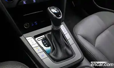 Hyundai Avante 2018 1.6 гидро в Москве № 756860, миниатюра 9
