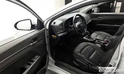 Hyundai Avante 2018 1.6 гидро в Москве № 756860, миниатюра 10