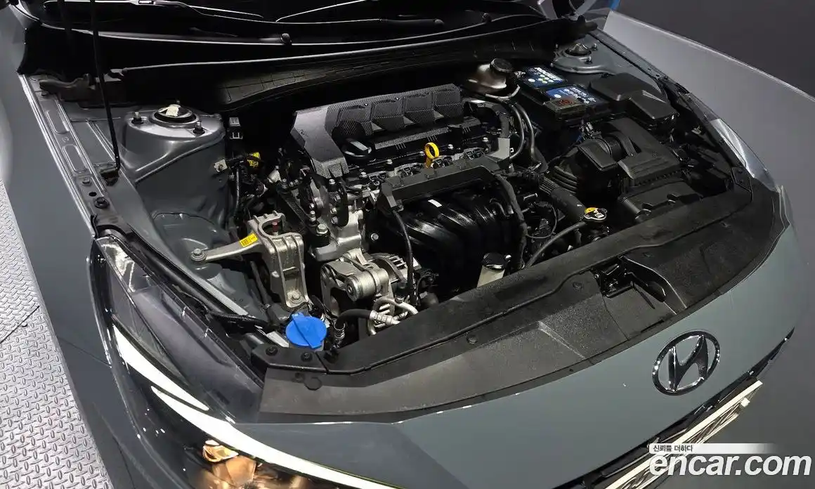 Hyundai Avante 2021 1.6 Автомат в Москве № 756888, фото 6