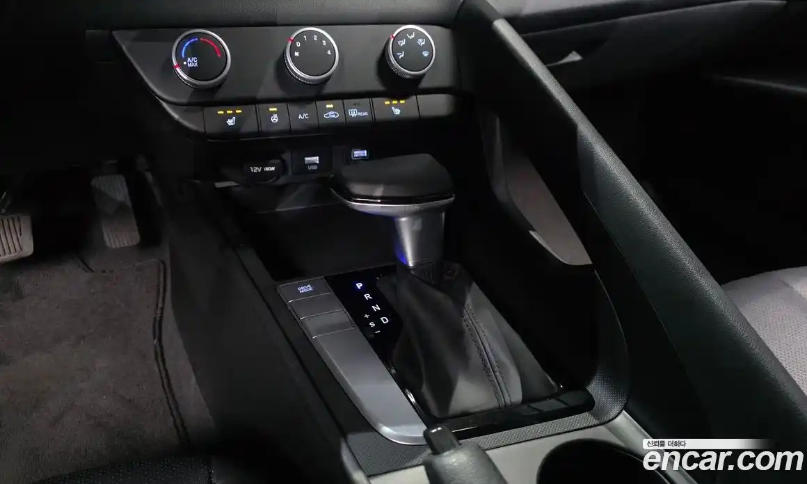 Hyundai Avante 2021 1.6 Автомат в Москве № 756888, фото 9