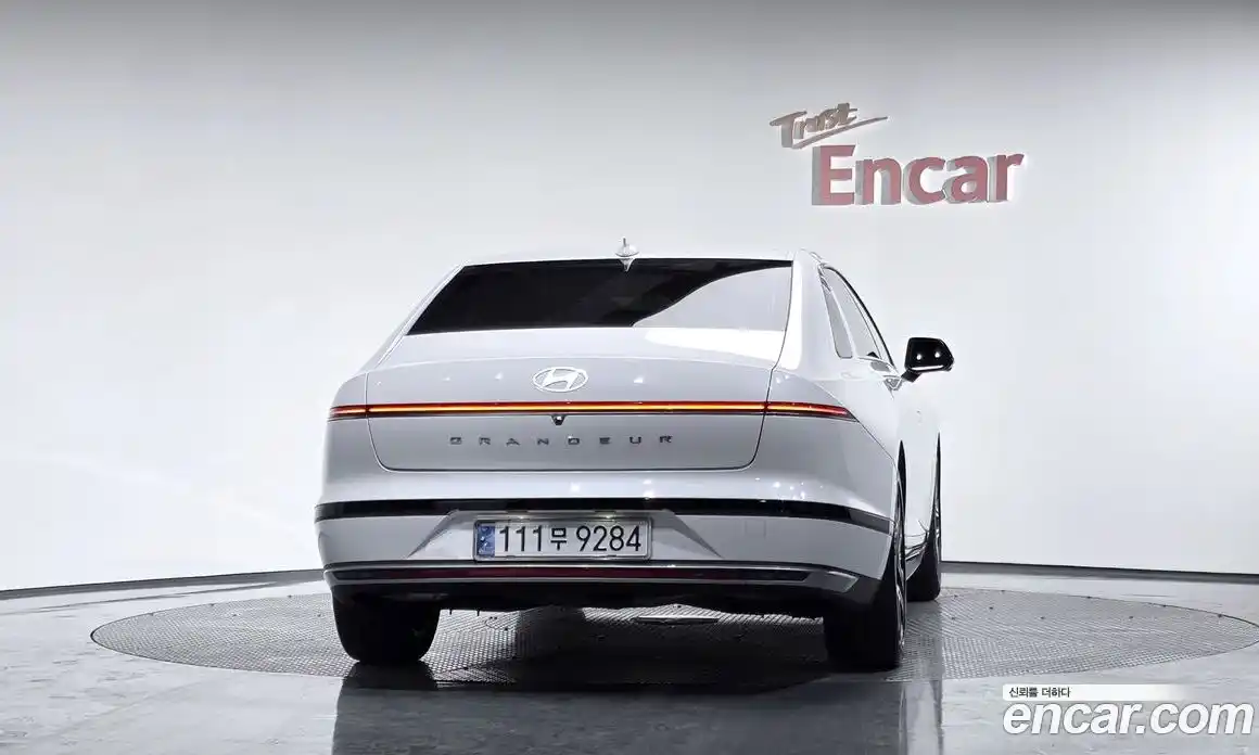 Hyundai Grandeur 2023 2.5 Автомат в Москве № 757058, фото 3