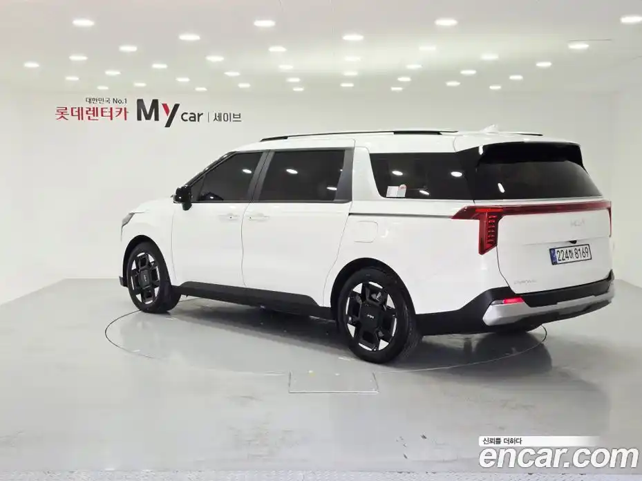 Kia Canival 2025 3.5 Автомат в Москве № 757229, фото 3