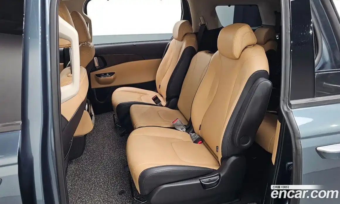 Kia Canival 2021 2.2 Автомат в Москве № 757606, фото 11