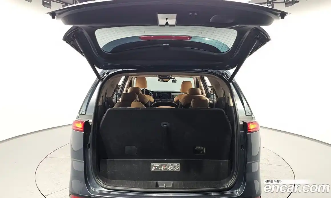 Kia Canival 2021 2.2 Автомат в Москве № 757606, фото 19