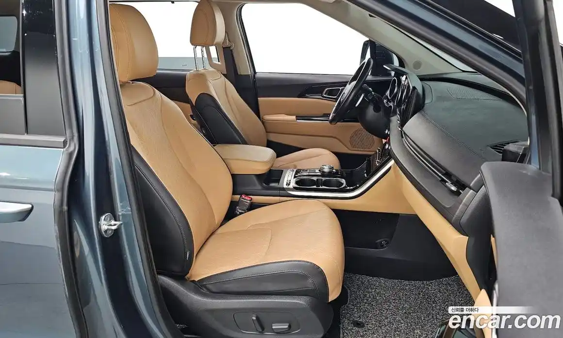 Kia Canival 2021 2.2 Автомат в Москве № 757606, фото 10