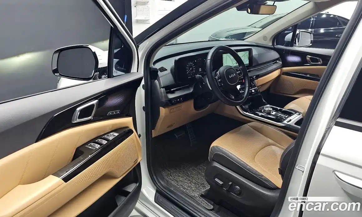 Kia Canival 2022 3.5 Автомат в Москве № 757782, фото 9