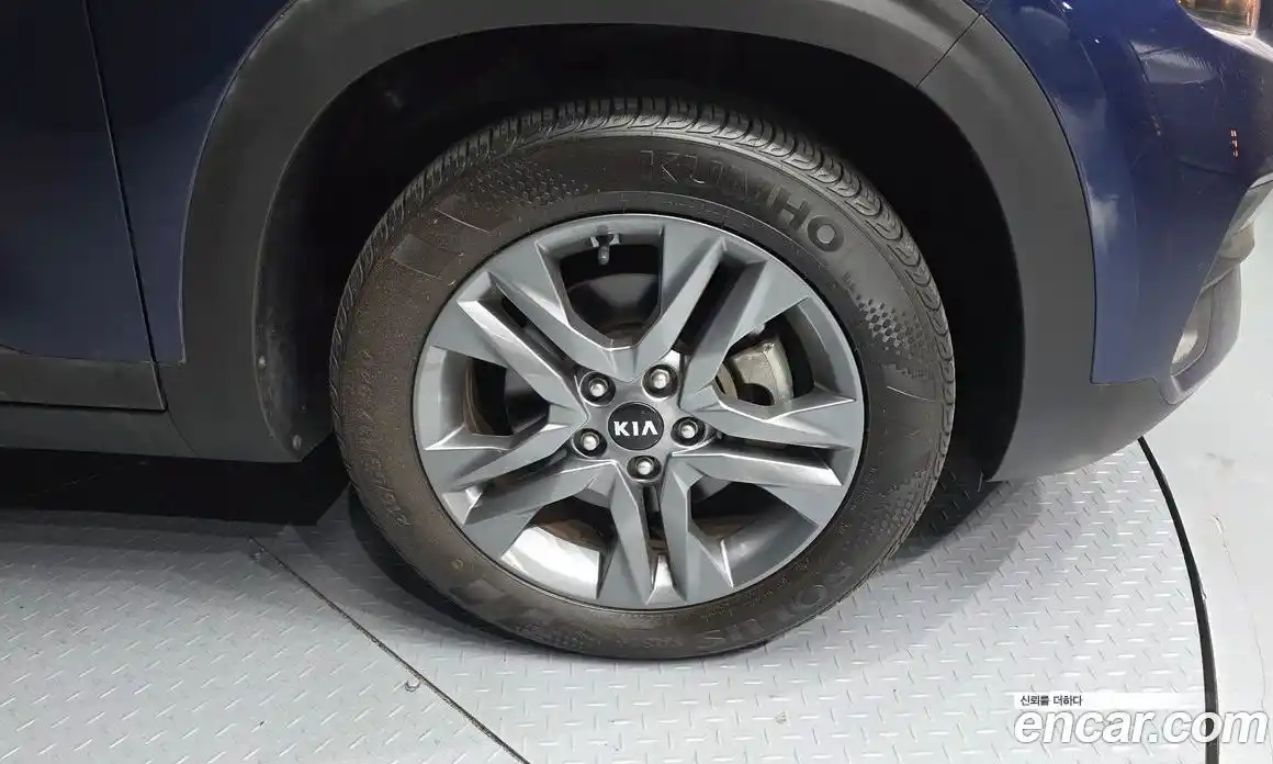 Kia Seltos 2020 1.6 Автомат в Москве № 757920, фото 5