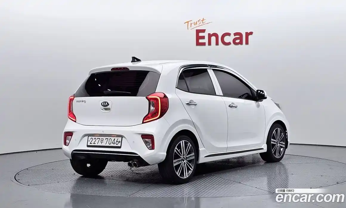 Kia Morning 2019 1.0 Автомат в Москве № 757965, фото 2