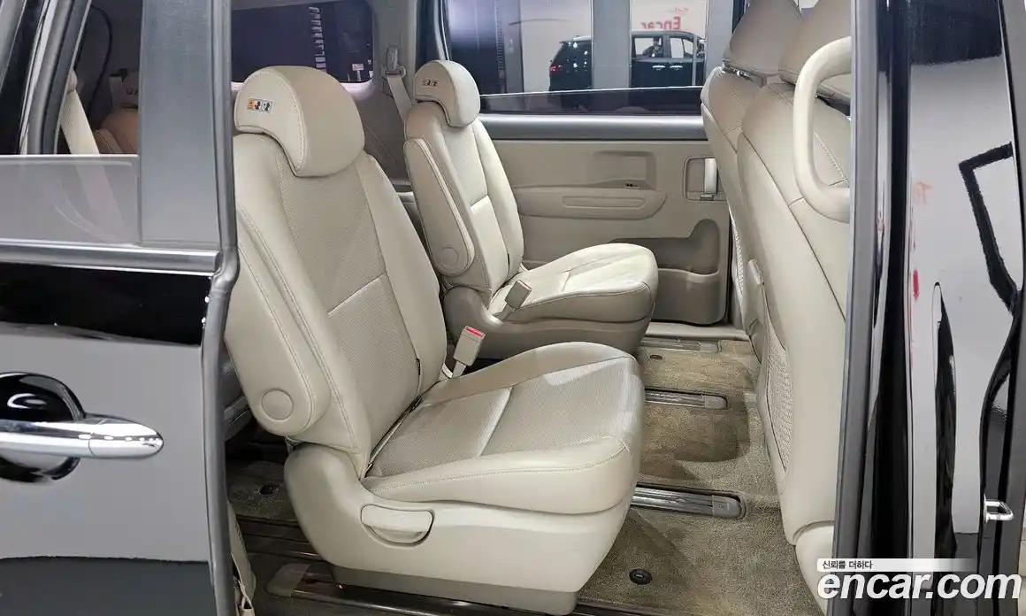 Kia Canival 2019 2.2 Автомат в Москве № 758054, фото 12