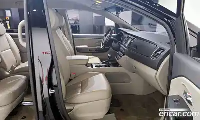 Kia Canival 2019 2.2 Автомат в Москве № 758054, миниатюра 10