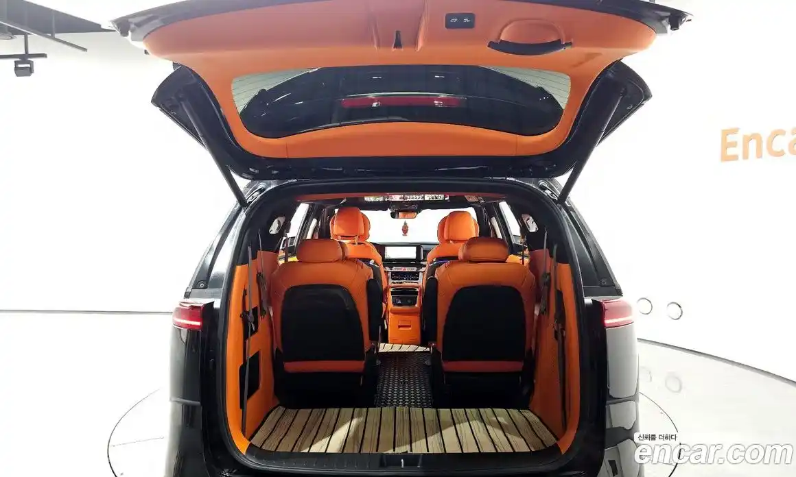 Kia Canival 2023 3.5 Автомат в Москве № 758465, фото 20