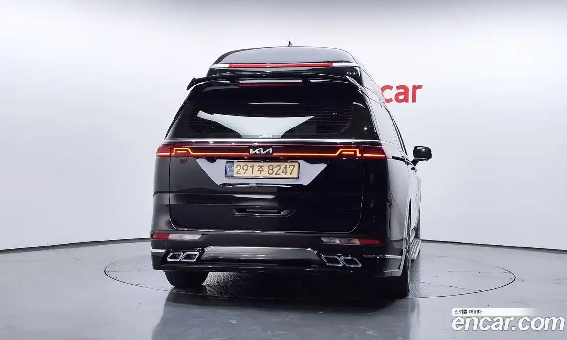 Kia Canival 2023 3.5 Автомат в Москве № 758465, фото 4