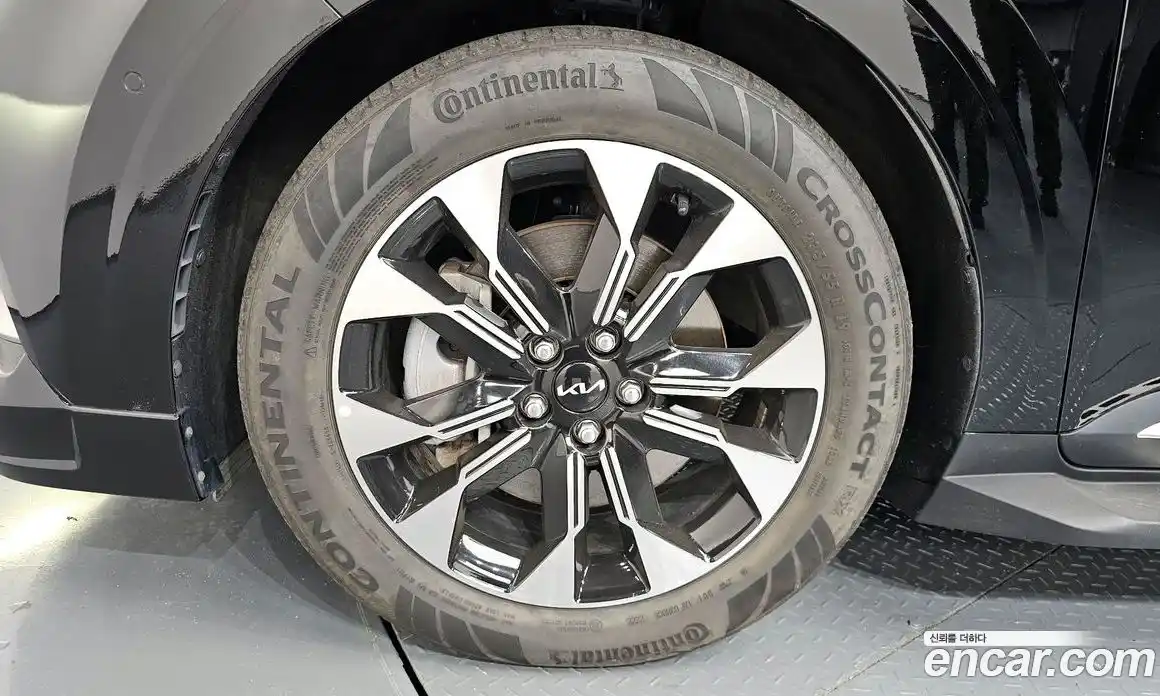 Kia Canival 2023 3.5 Автомат в Москве № 758465, фото 5