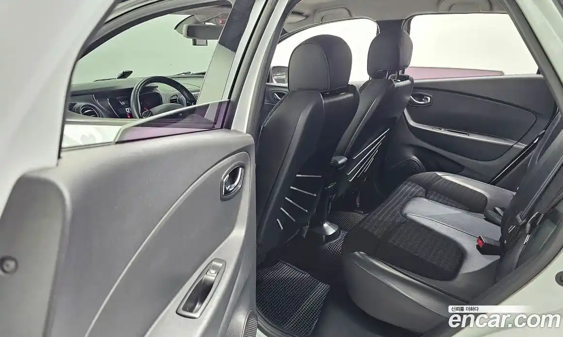 Renault QM3 2017 1.5 Автомат в Москве № 758585, фото 11