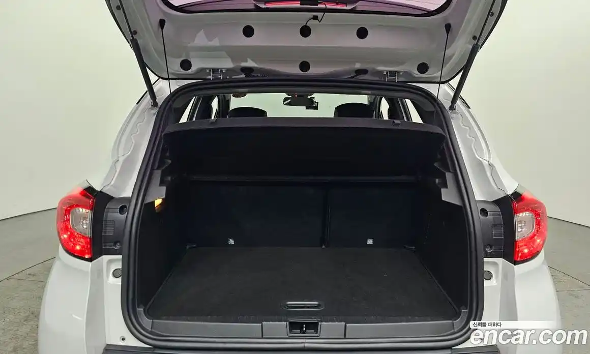 Renault QM3 2017 1.5 Автомат в Москве № 758585, фото 20