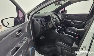 Renault QM3 2017 1.5 Автомат в Москве № 758585, миниатюра 10