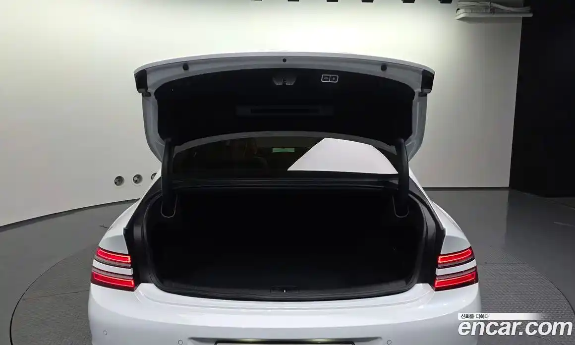 Genesis G80 2023 2.5 Автомат в Москве № 758875, фото 20