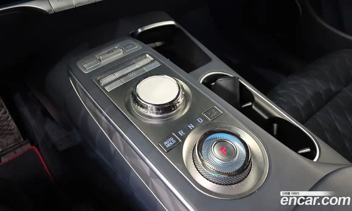 Genesis GV70 2021 2.5 Автомат в Москве № 759138, фото 9