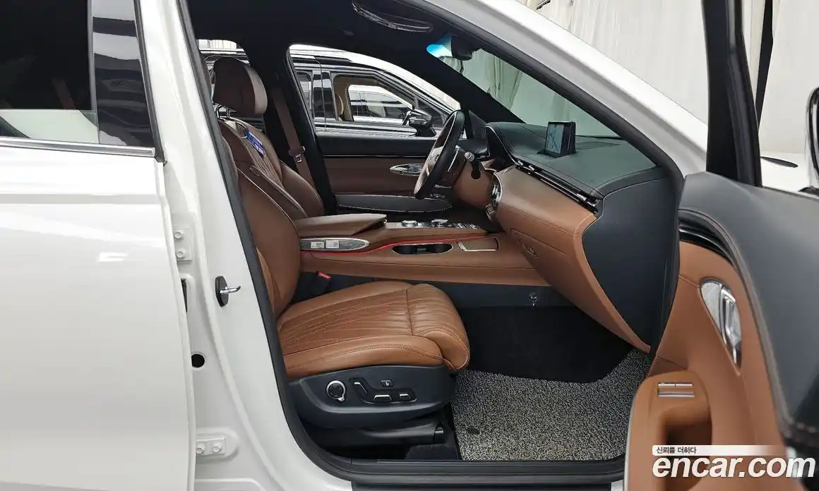 Genesis GV70 2023 2.5 Автомат в Москве № 759180, фото 11