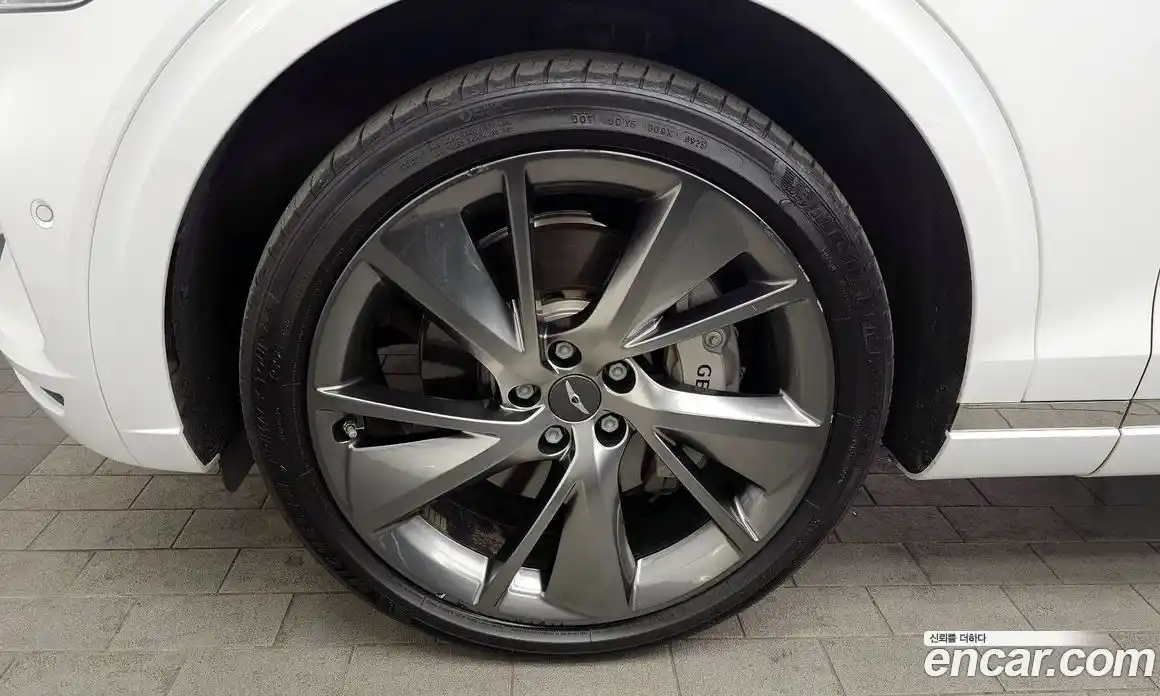 Genesis GV70 2023 2.5 Автомат в Москве № 759180, фото 5