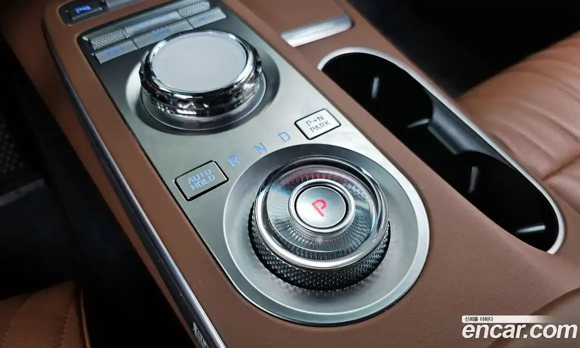 Genesis GV70 2023 2.5 Автомат в Москве № 759180, фото 9