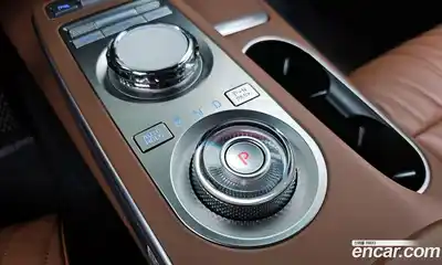 Genesis GV70 2023 2.5 Автомат в Москве № 759180, миниатюра 9