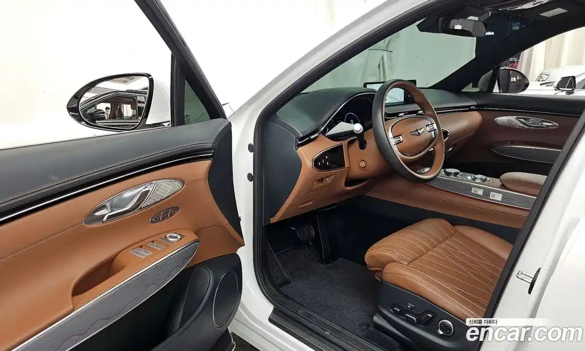 Genesis GV70 2023 2.5 Автомат в Москве № 759180, фото 10