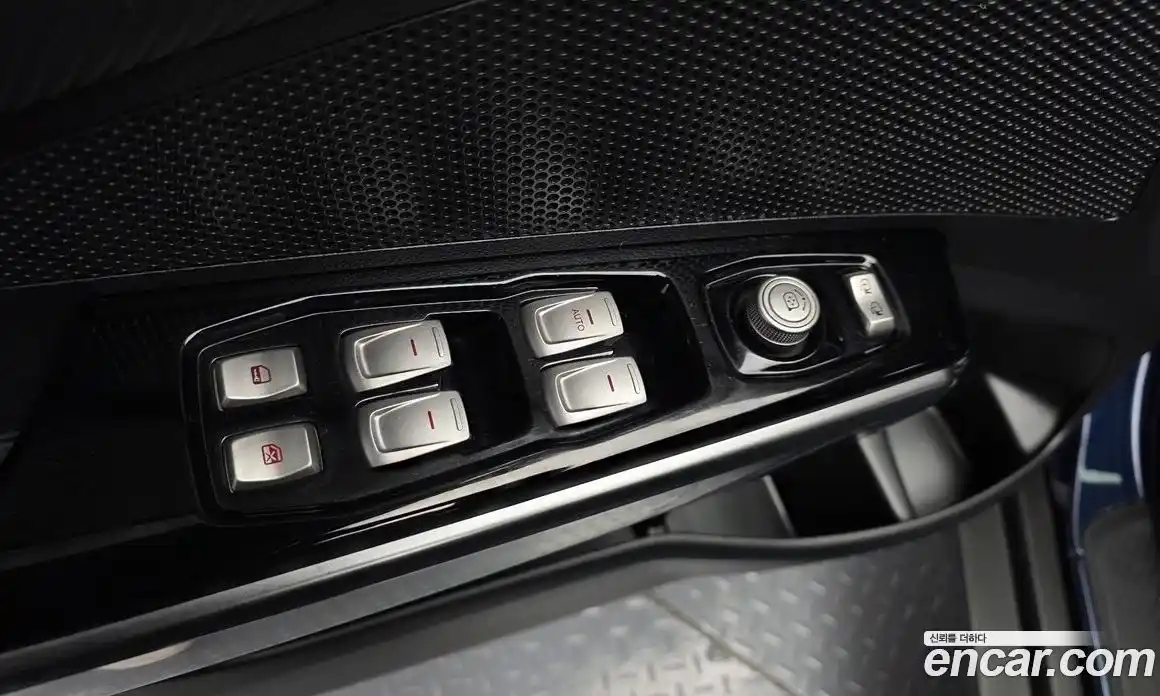 SsangYong TIBOLI 2019 1.6 Автомат в Москве № 759639, фото 17