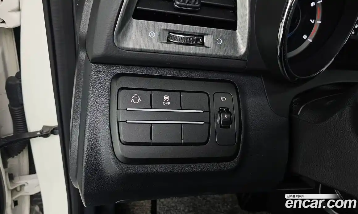 SsangYong TIBOLI 2018 1.6 Автомат в Москве № 759933, фото 19