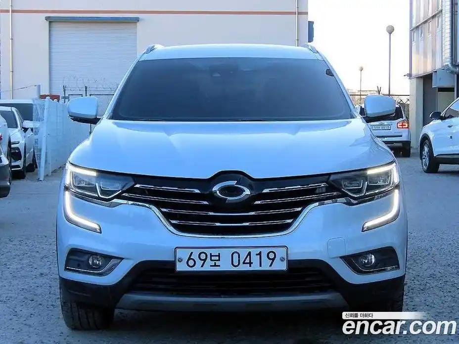 Renault QM6 2016 2.0 Автомат в Москве № 762071, фото 1