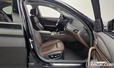 BMW 5-Series 2018 2.0 Автомат в Москве № 763360, миниатюра 10
