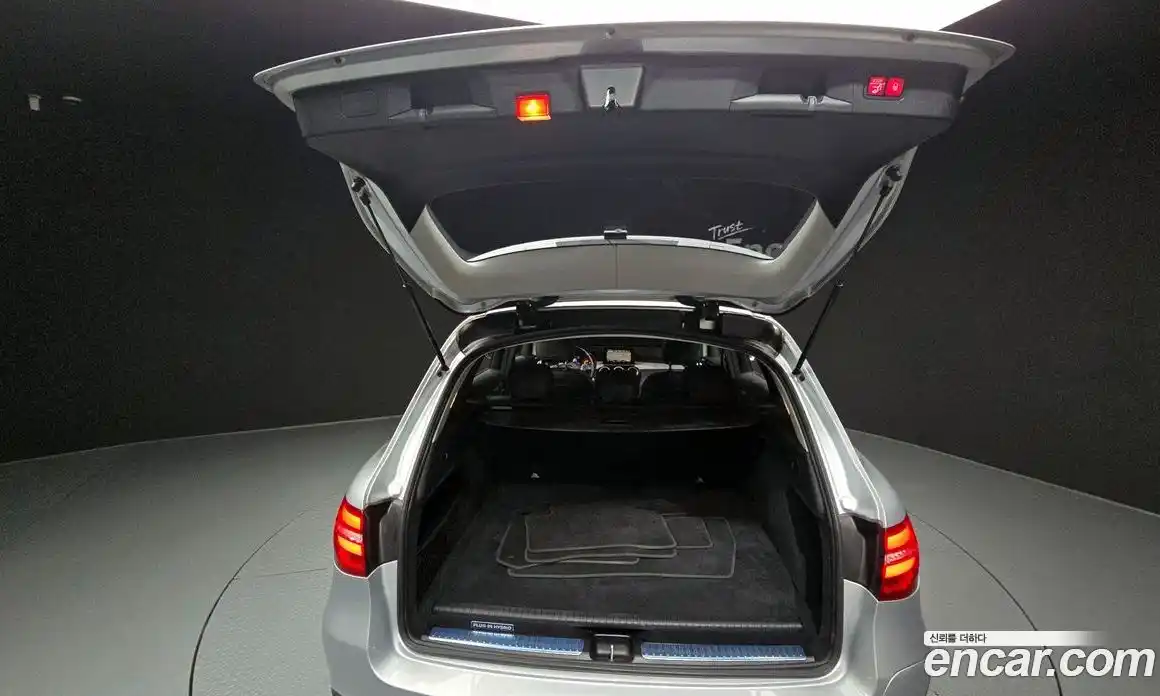 Mercedes-Benz GLC-Class 2018 2.0 Автомат в Москве № 764007, фото 20