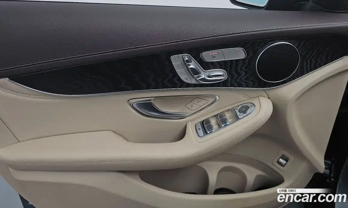 Mercedes-Benz GLC-Class 2018 2.1 Автомат в Москве № 764429, фото 18