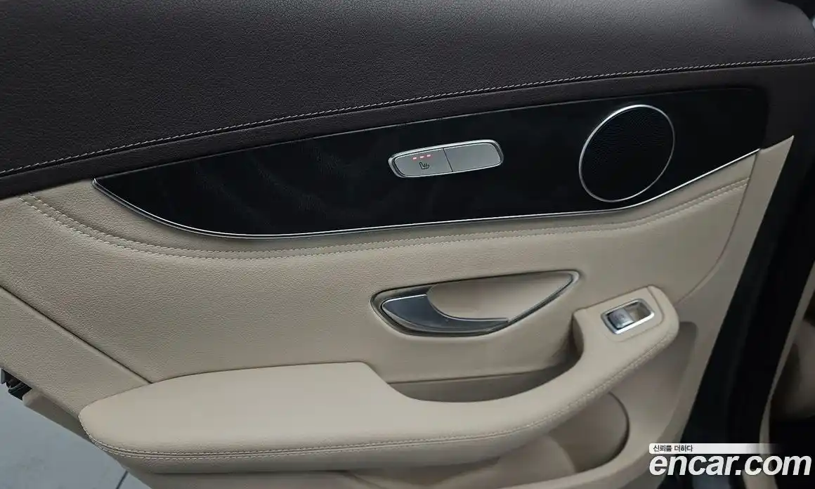 Mercedes-Benz GLC-Class 2018 2.1 Автомат в Москве № 764429, фото 19