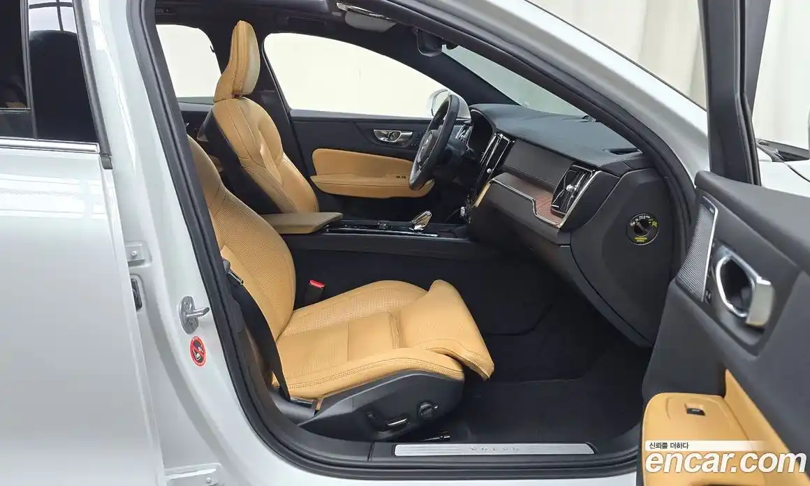 Volvo S60 2023 2.0 Автомат в Москве № 765456, фото 11