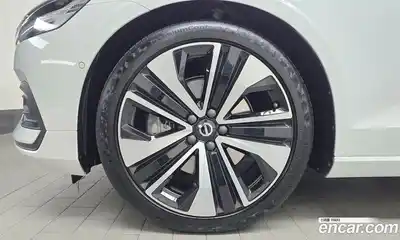 Volvo S60 2023 2.0 Автомат в Москве № 765456, миниатюра 5