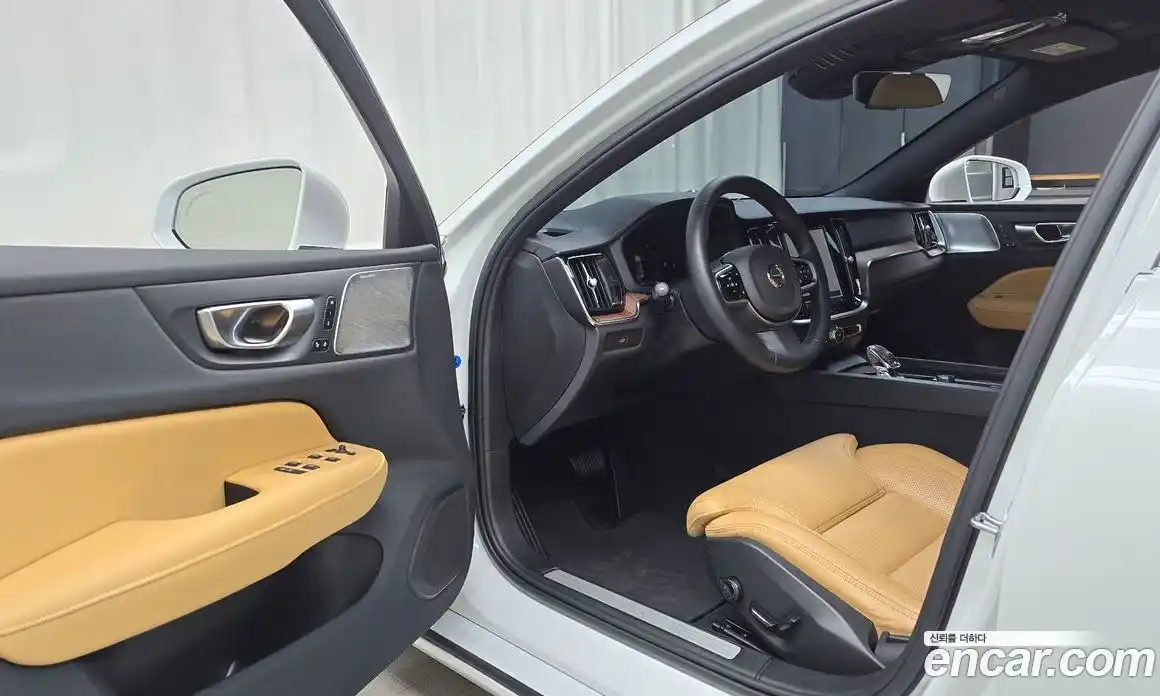 Volvo S60 2023 2.0 Автомат в Москве № 765456, фото 10