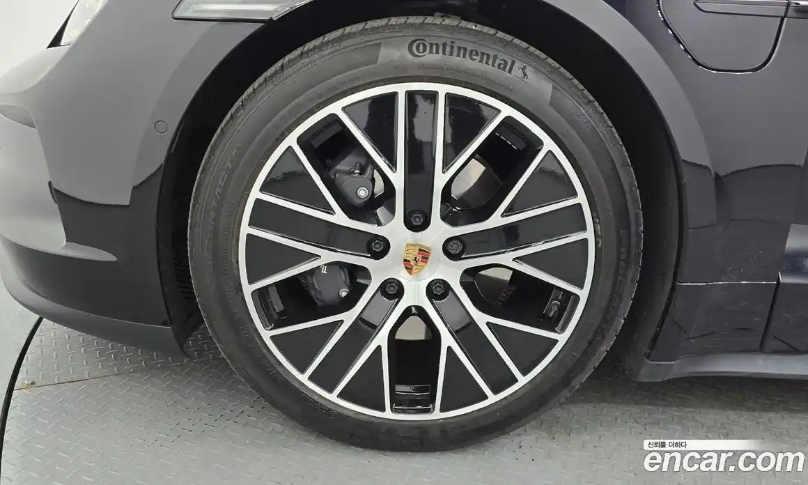 Porsche Taycan 2025 0.1 Автомат в Москве № 765527, фото 5