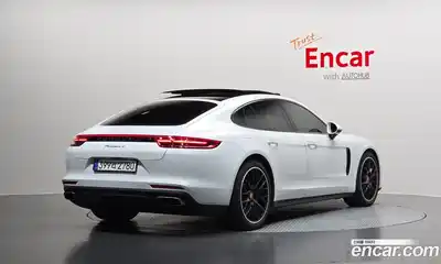 Porsche Panamera 2018 3.0 Автомат в Москве № 765574, миниатюра 2