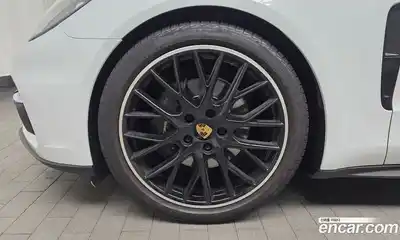 Porsche Panamera 2018 3.0 Автомат в Москве № 765574, миниатюра 5