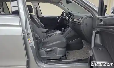 Volkswagen Tiguan 2020 2.0 Автомат в Москве № 767064, миниатюра 11