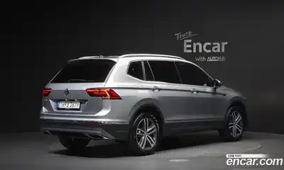 Volkswagen Tiguan 2020 2.0 Автомат в Москве № 767064, миниатюра 2